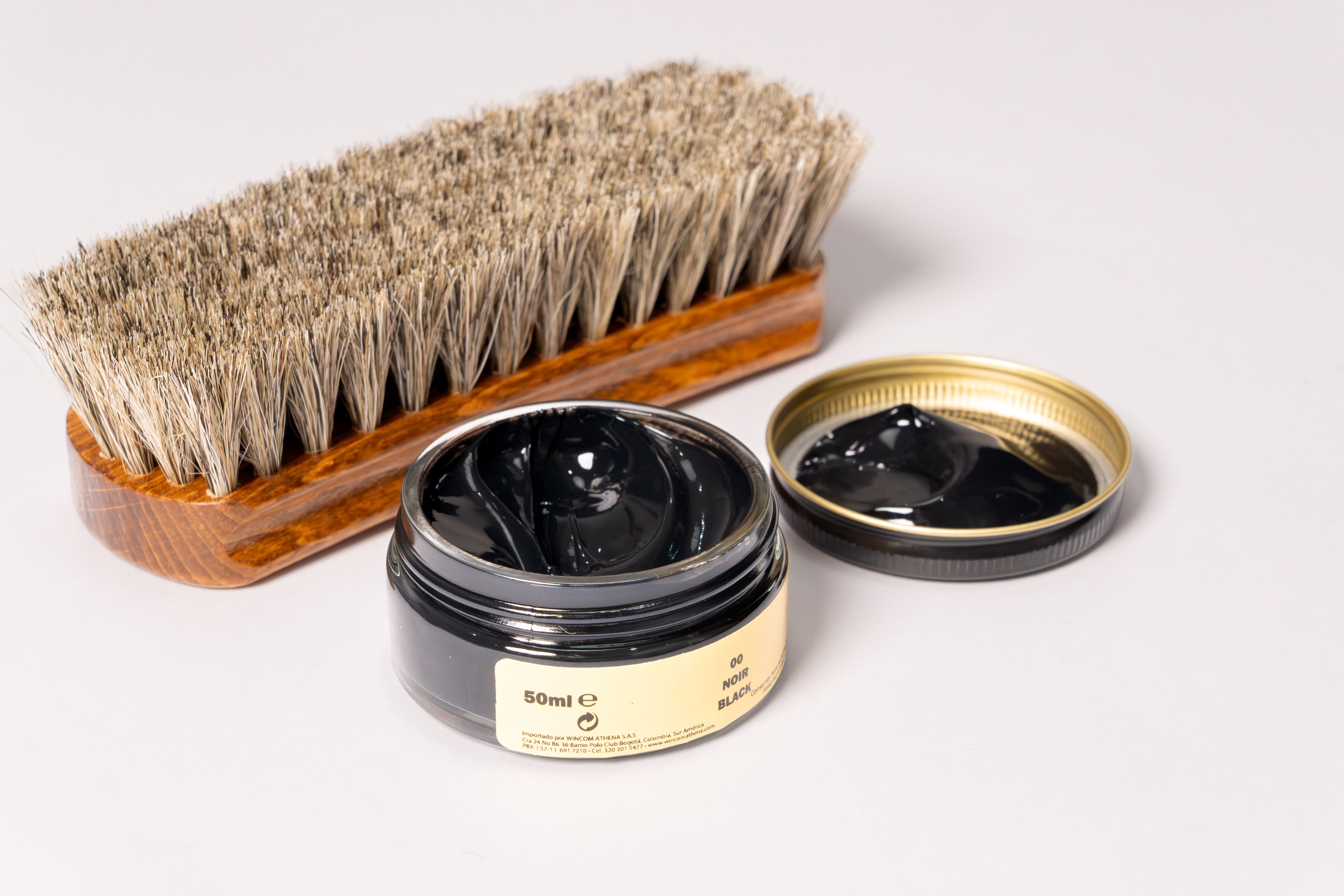 COMBO 5 : Shampoo - Impermeabilizante - Crema Esencial - Shoe Cream Negro y Marrón Oscuro