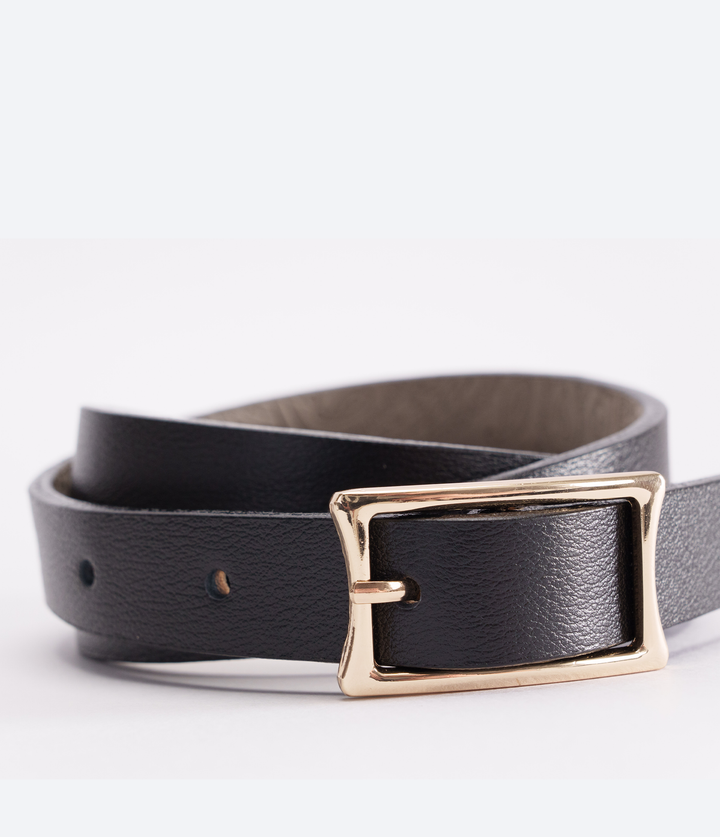 CINTURÓN LIZO NEGRO DELGADO