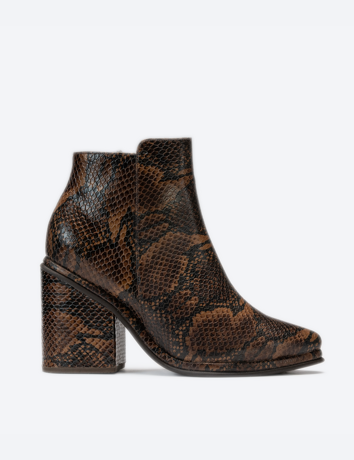 BOTIN DALLAS PITÓN CAFÉ