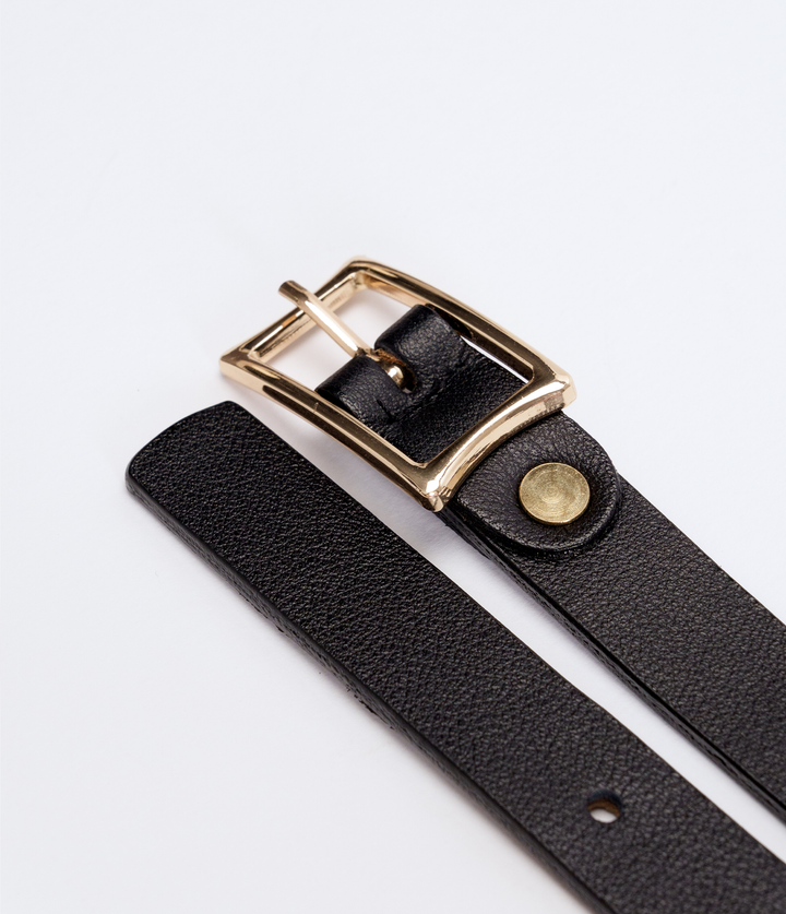 CINTURÓN LIZO NEGRO DELGADO