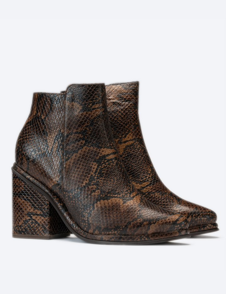 BOTIN DALLAS PITÓN CAFÉ