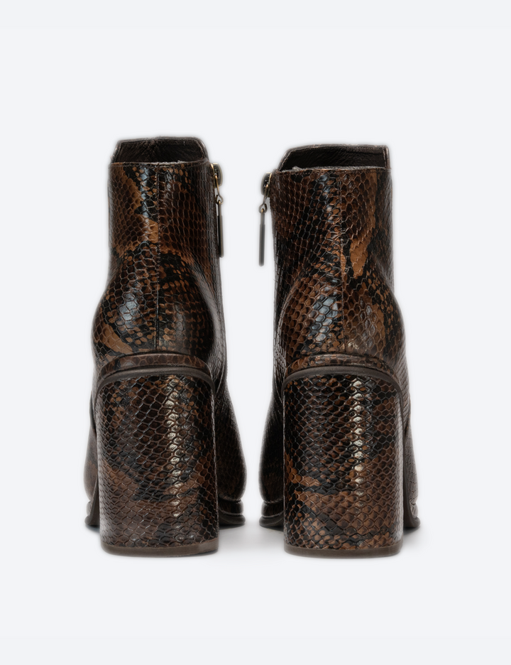 BOTIN DALLAS PITÓN CAFÉ