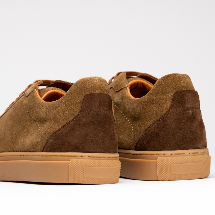 SNEAKER ESTOCOLMO TABACO
