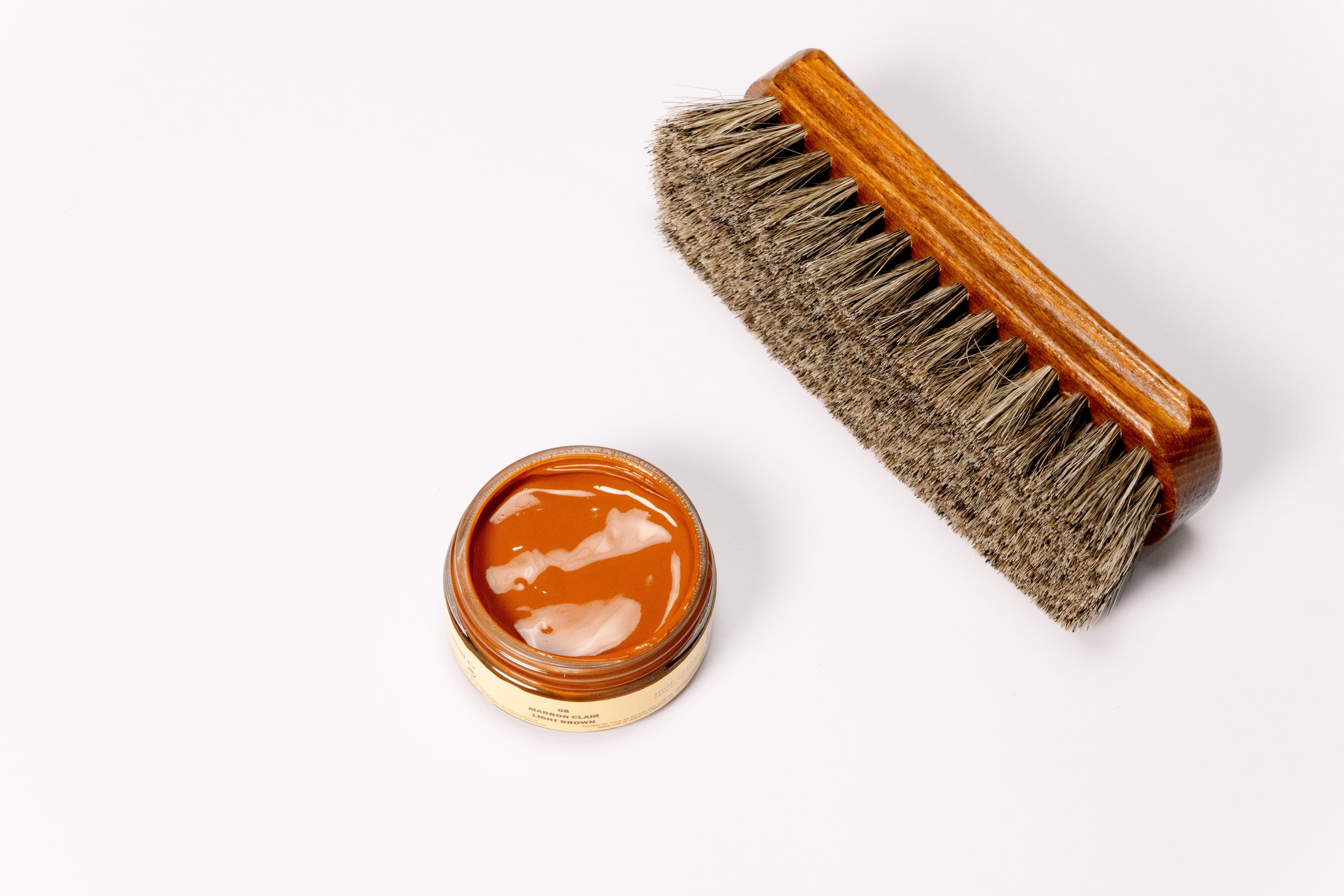 COMBO 4 : Shoe Cream Marrón Oscura y Negra - Renovador - Crema Esencial - Grasa Fina - Cepillo crin